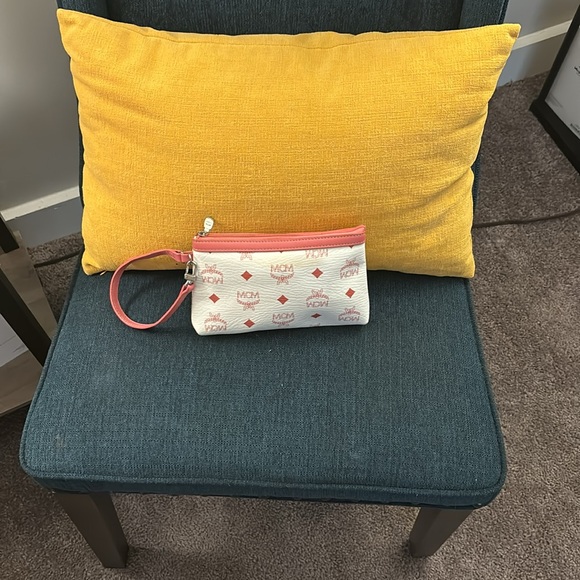 MCM tote - Picture 3 of 12